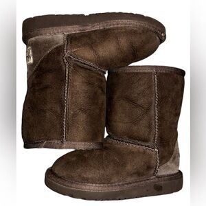 UGG boots classic 8k